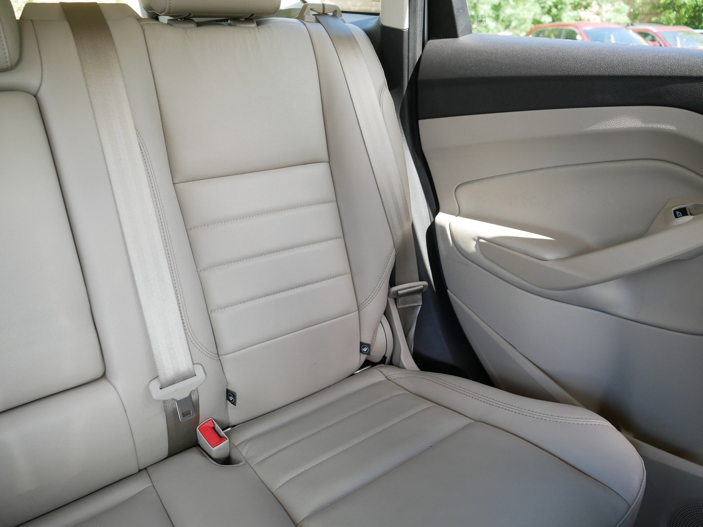 Used 2016 INGOT SILVER Ford Titanium image 14