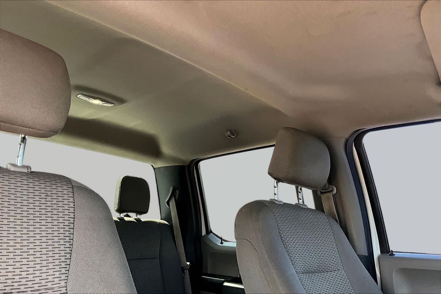 Used 2015 Oxford White Ford XLT image 13