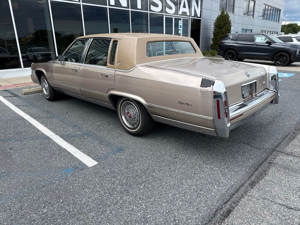 Used 1992 Brown Cadillac Base image 5
