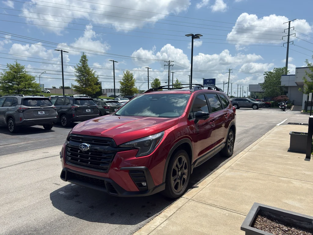 Used 2023 Crimson Red Pearl Subaru Onyx Edition Limited image 7