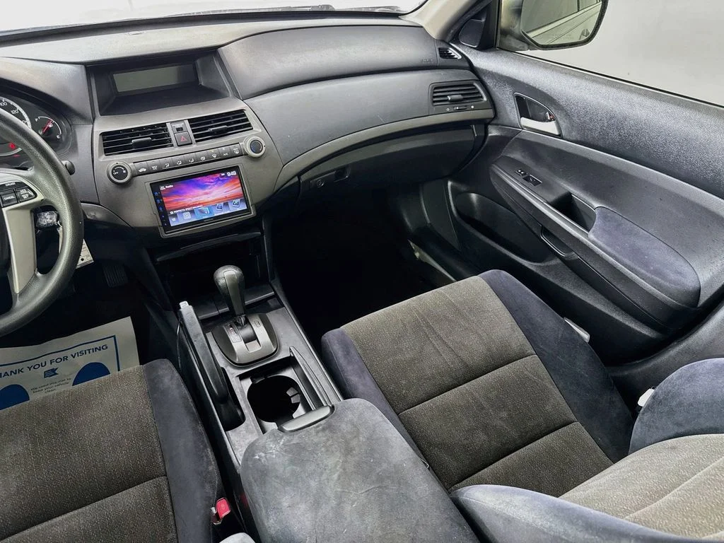 Used 2008 Silver Honda LX image 26