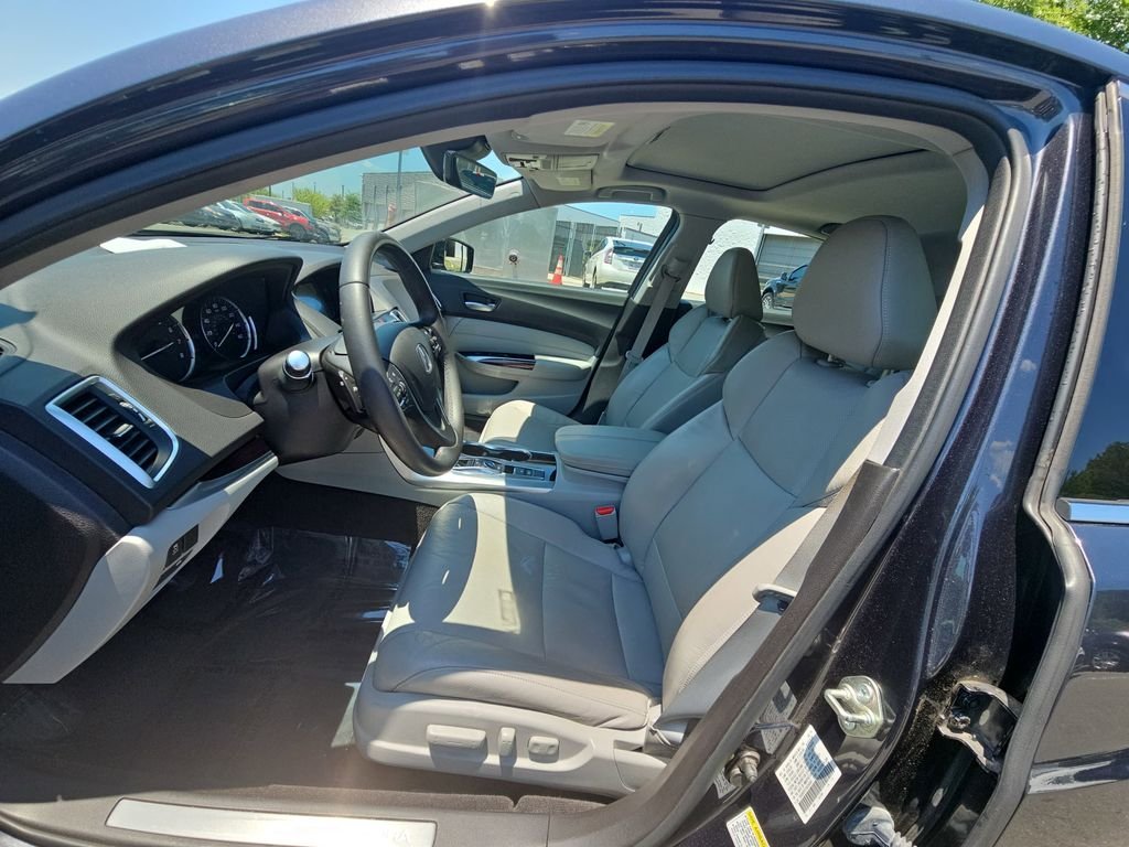 Used 2015  Acura V6 Tech image 14