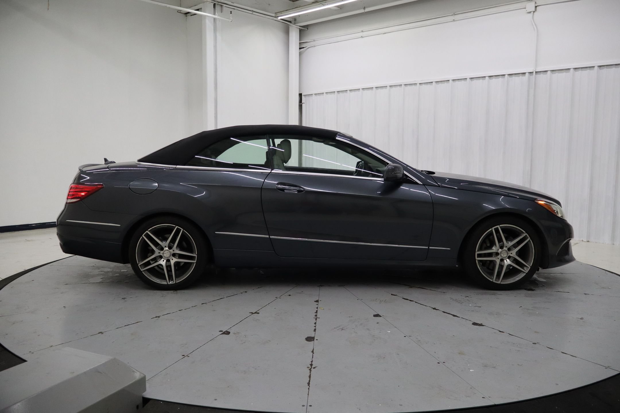 2014 Mercedes Benz E 350 photo 2