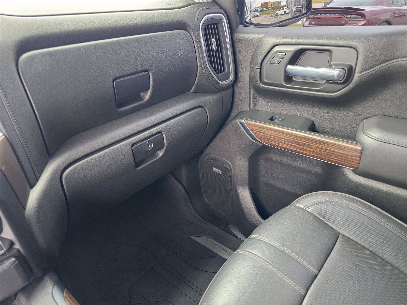 Used 2021 Northsky Blue Metallic Chevrolet High Country image 29