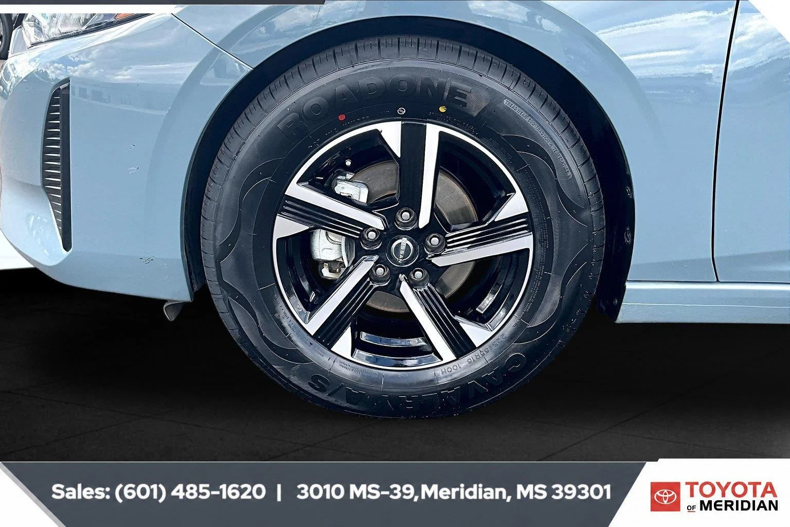 Used 2025 Atlantic Gray Metallic Nissan SV image 7