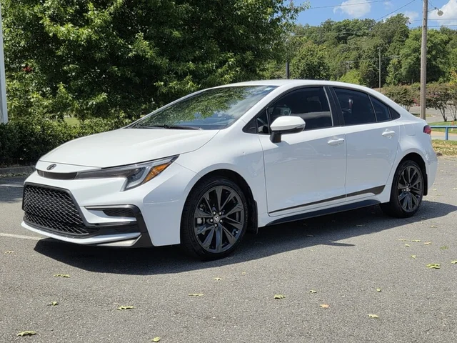 2025 TOYOTA COROLLA SE