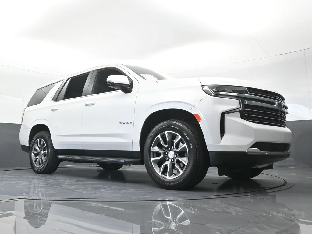 Used 2022 Iridescent Pearl Tricoat Chevrolet LT image 73