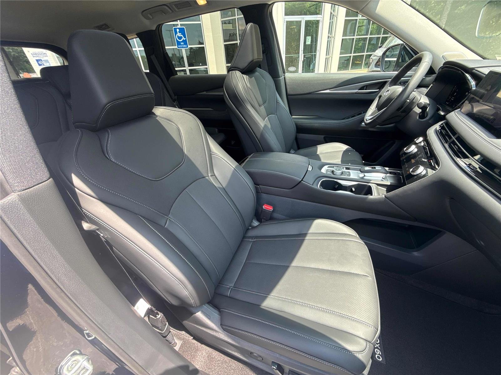 New 2027 GRAND BLUE INFINITI Luxe FWD image 26