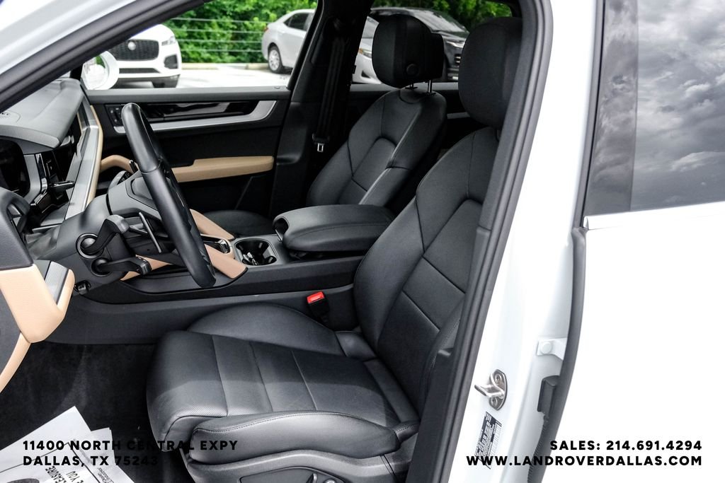 Used 2024 Carrara White Porsche Base image 31
