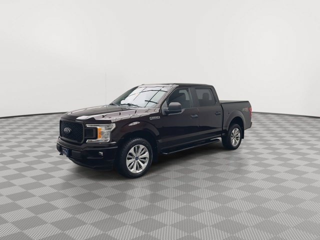 Used 2018 Magma Red Ford XL image 33