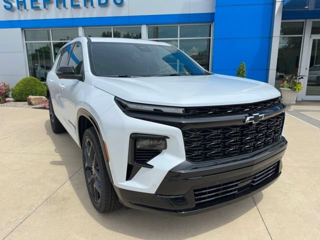New 2026 Polar White Tricoat Chevrolet RS image 4