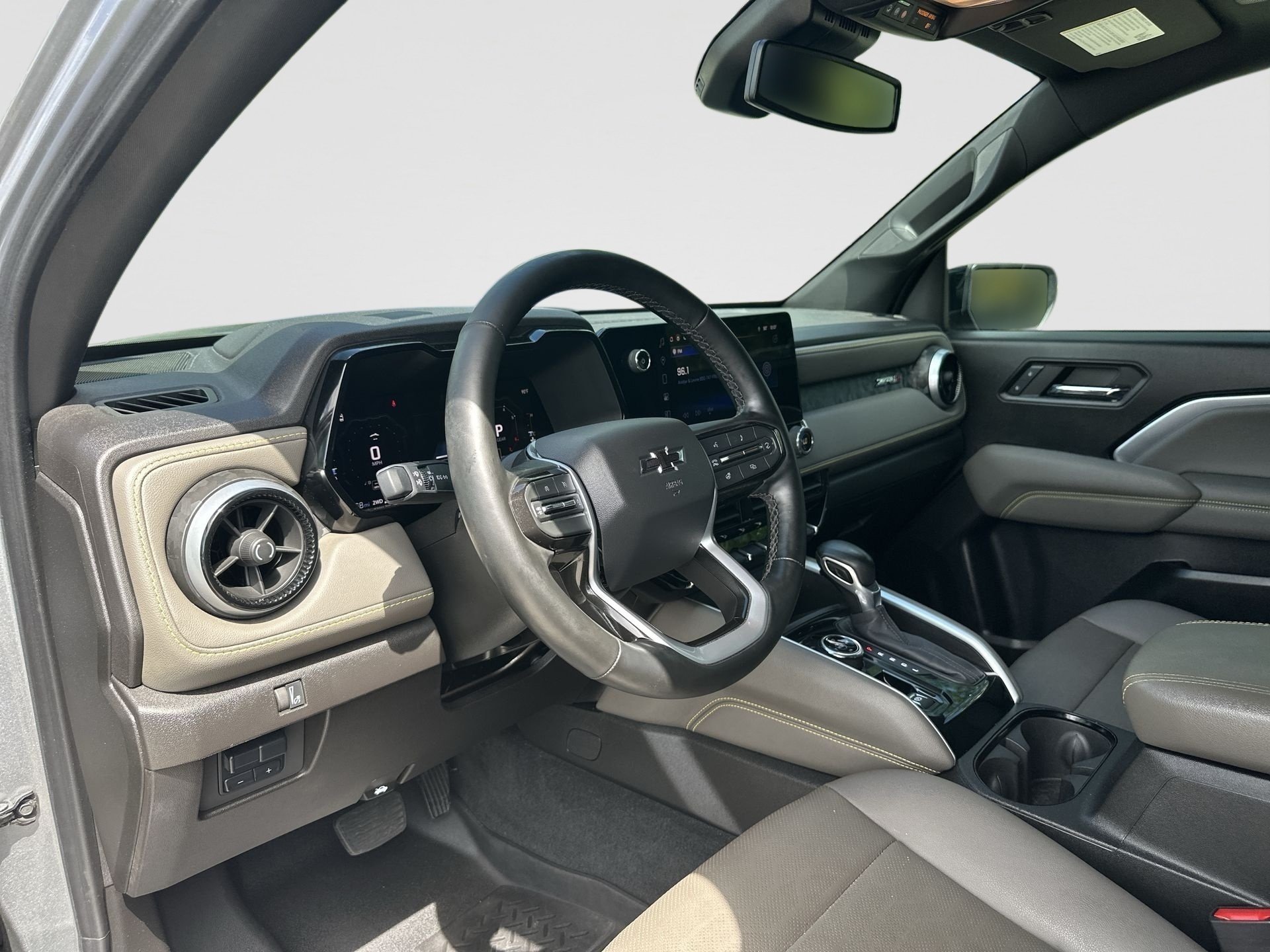 2024 Chevrolet Colorado ZR2 - Photo 10
