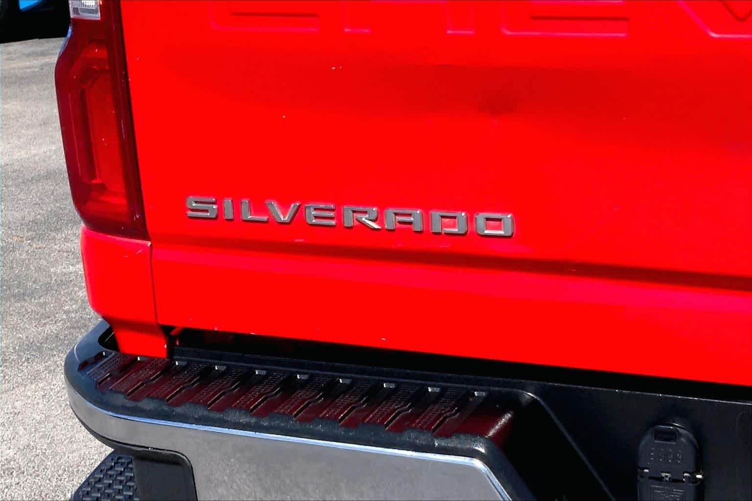 Used 2020 Red Hot Chevrolet LTZ image 27