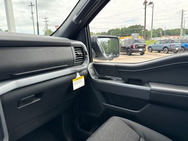 New 2026 Oxford White Ford XLT image 23