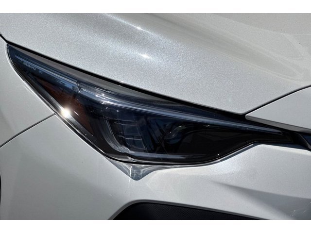 New 2026 CRYSTAL WHITE PEARL Subaru Limited Hybrid image 34