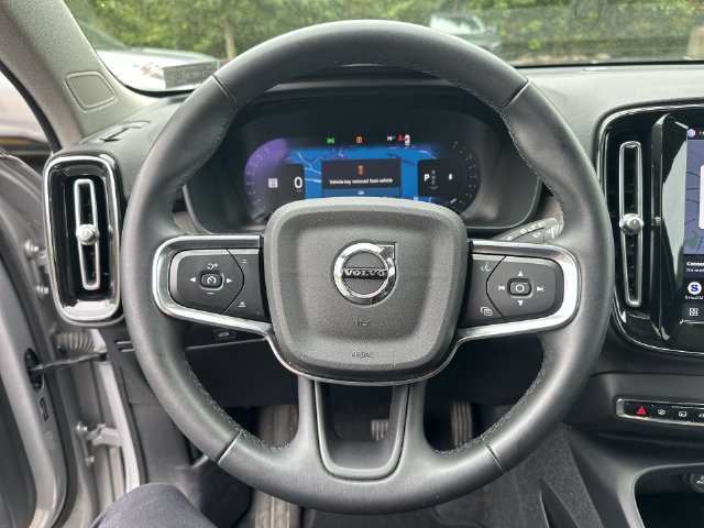2023 Volvo XC40 Plus - Photo 21