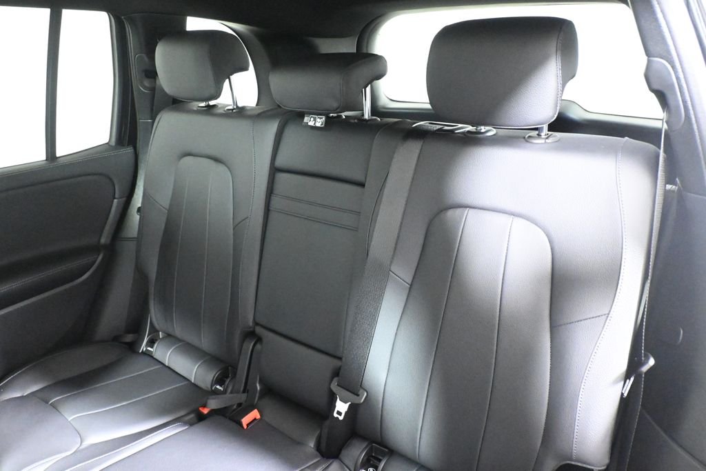 Used 2026 Night Black Mercedes-Benz GLB 250 image 4