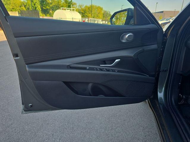 New 2026 Gray Hyundai SE image 12
