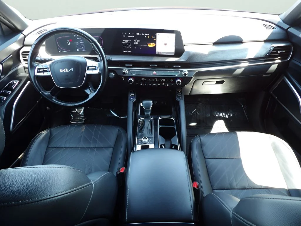 Used 2024 Dawning Red Kia EX X-Line image 25