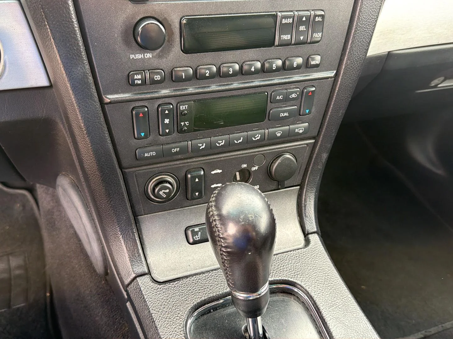 Used 2003 White Ford Premium image 14