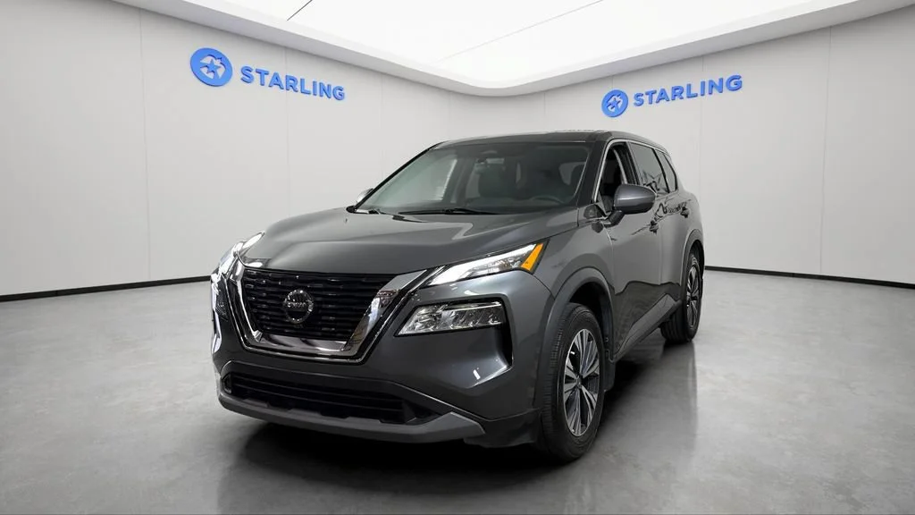 Used 2021 Gray Nissan SV FWD image 16