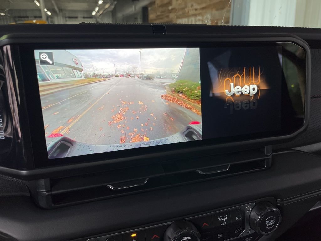New 2026 Reign Jeep Rubicon image 4
