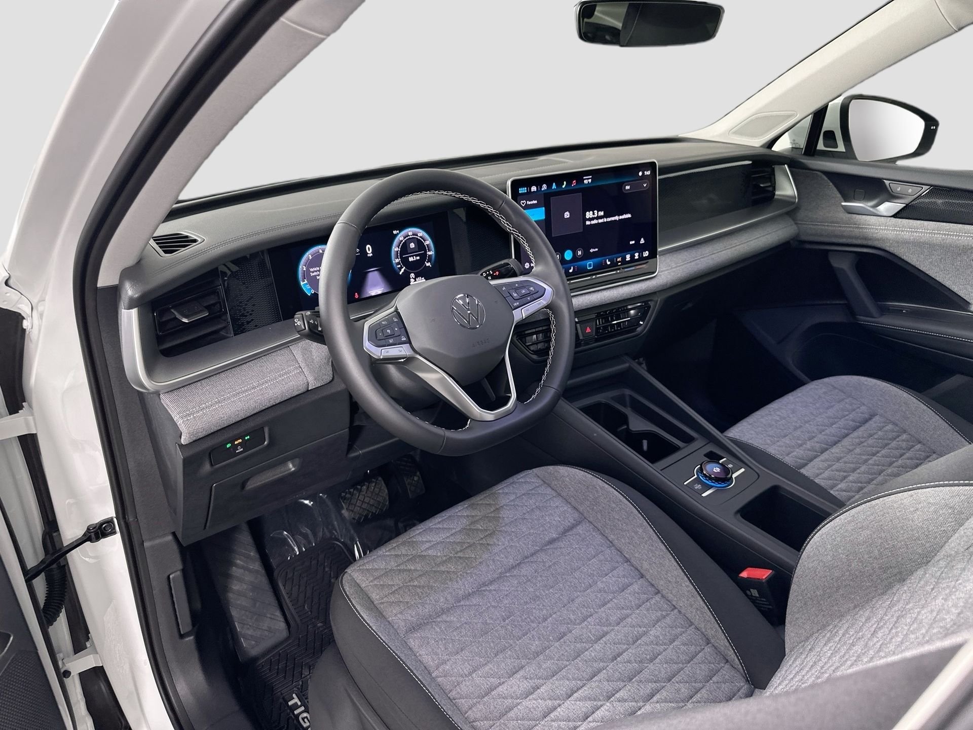 2025 Volkswagen Tiguan S - Photo 9