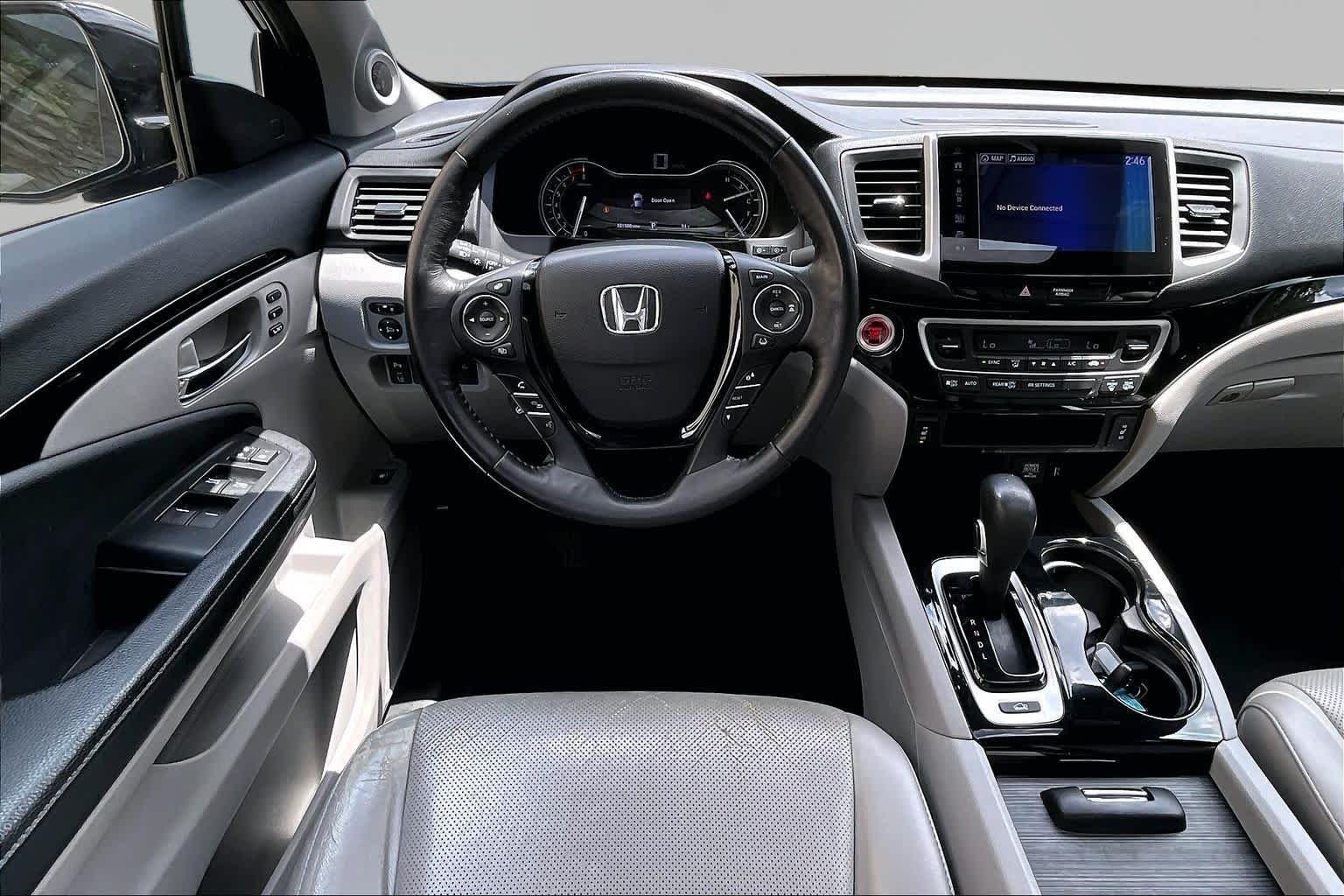 Used 2018 Obsidian Blue Pearl Honda RTL-E image 6