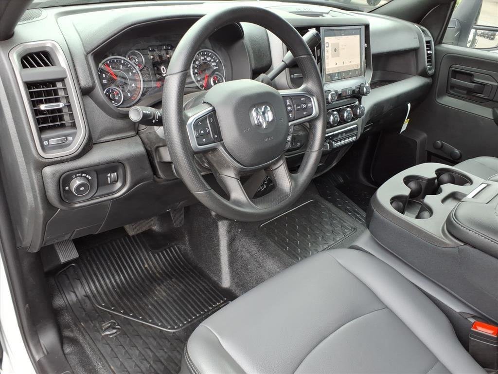 2026 RAM 3500 Chassis Tradesman - Photo 4