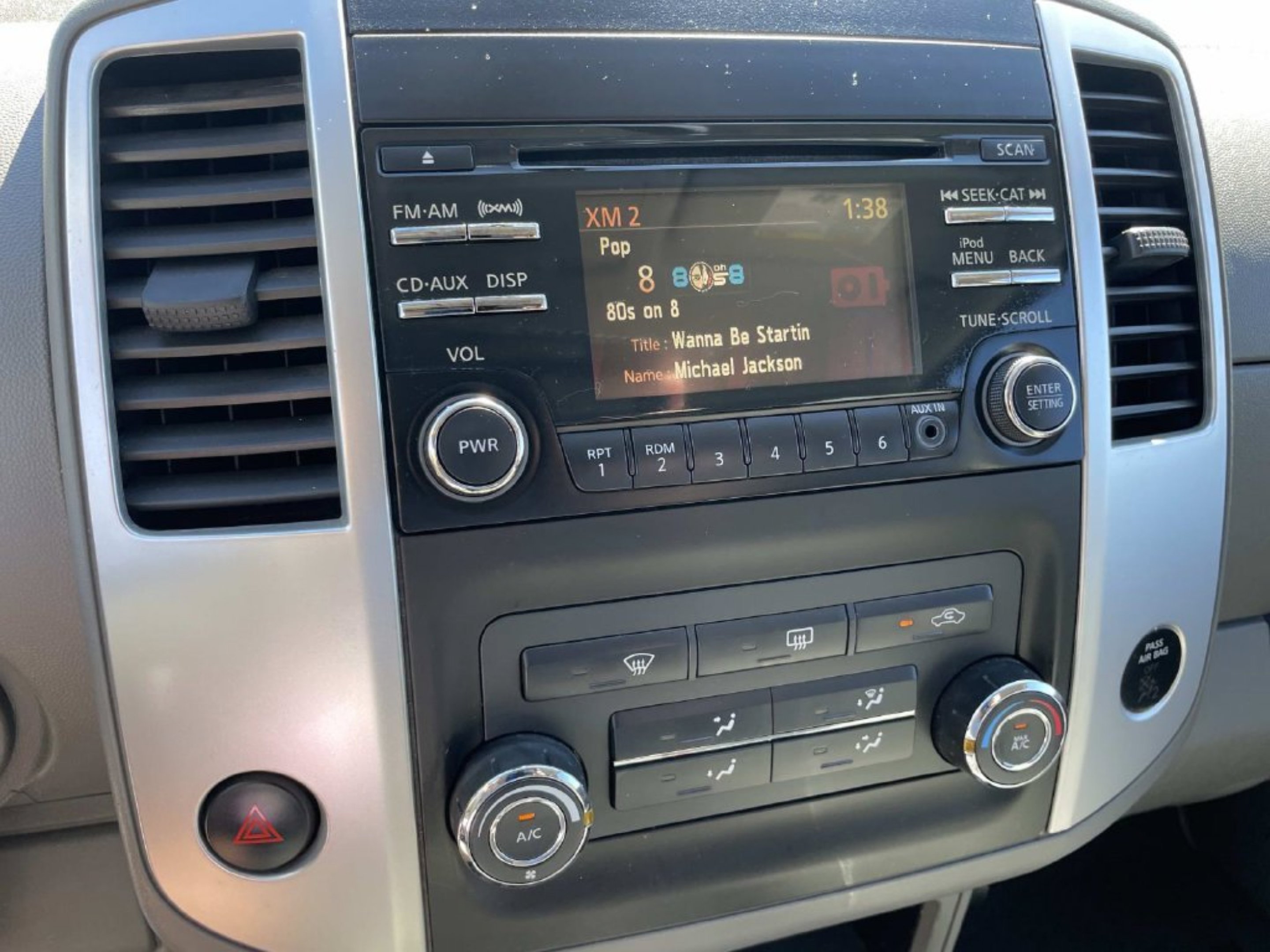 Used 2013 White Nissan SV image 25