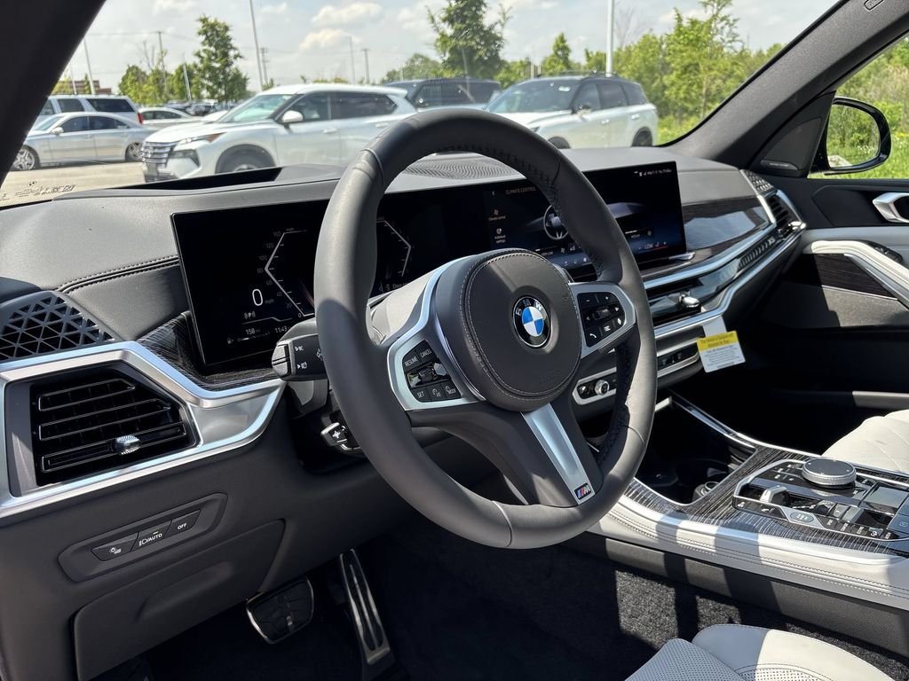 New 2026 Carbon Black Metallic BMW xDrive40i image 11