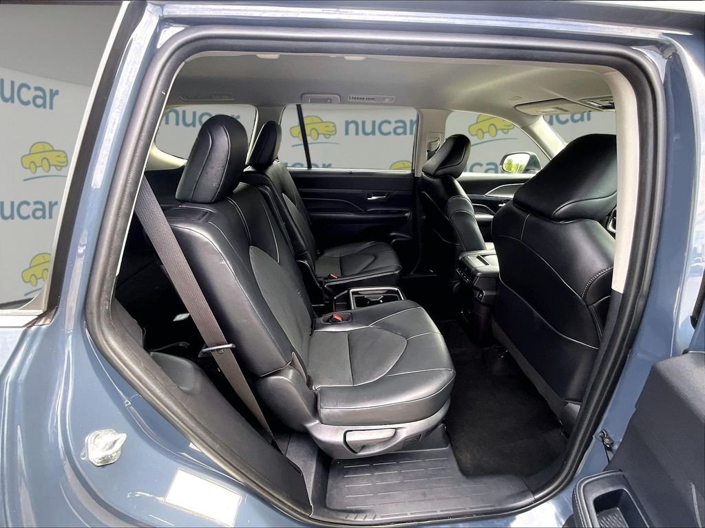 Used 2025 White Toyota XLE image 16