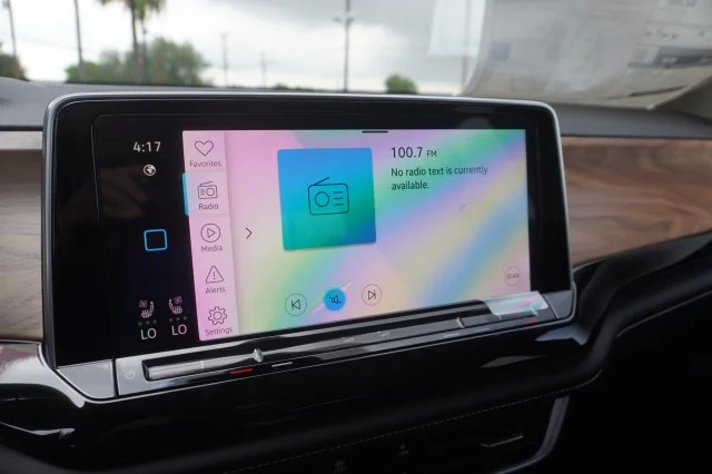 New 2026 Pure Gray Volkswagen 2.0T SE w/Technology image 31