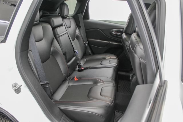Used 2019 White Jeep Trailhawk 4x4 image 20
