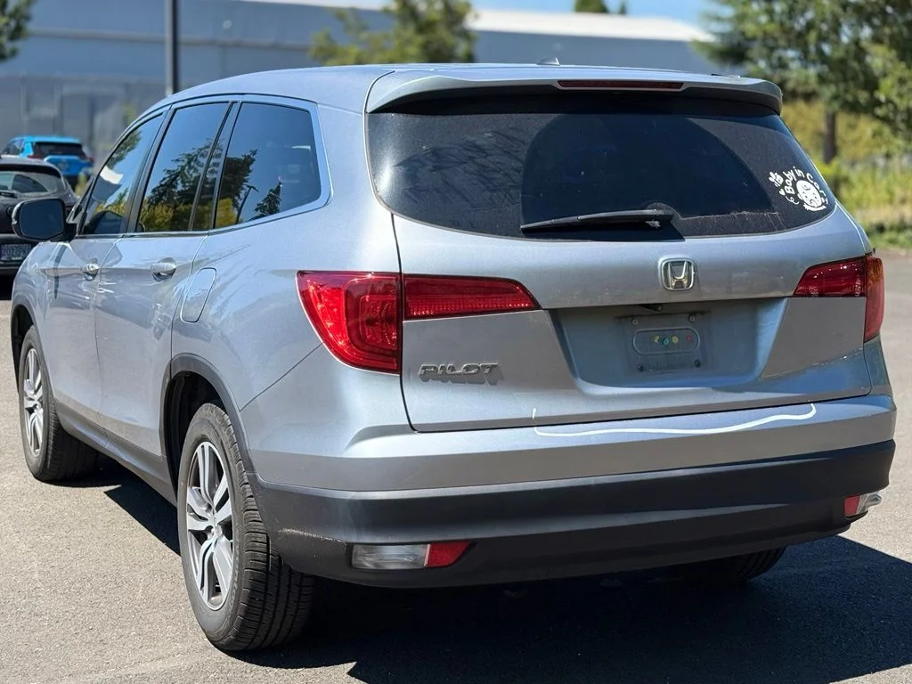 Used 2016  Honda EX-L image 3