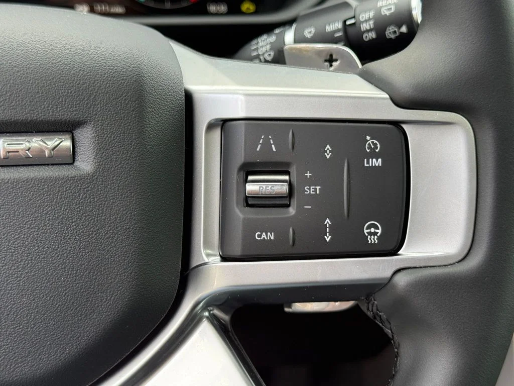 Certified Used 2025  Land Rover S image 19