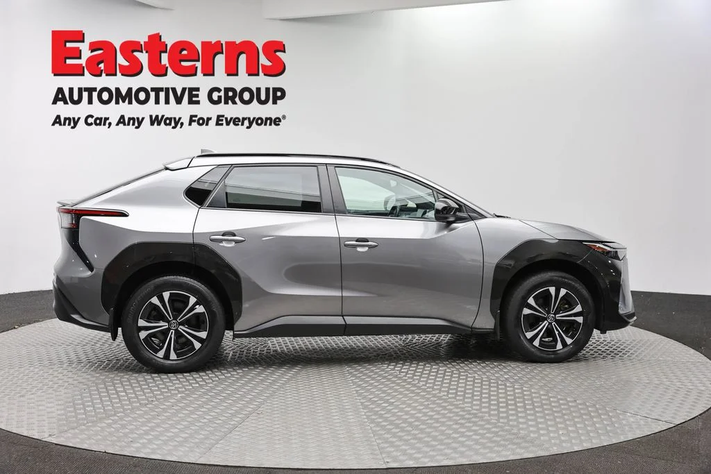 Used 2023 Gray Toyota XLE image 4