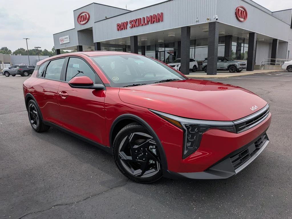 New 2026 Currant Red Kia EX image 28
