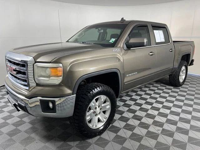 Used 2015 Brown GMC SLE image 3