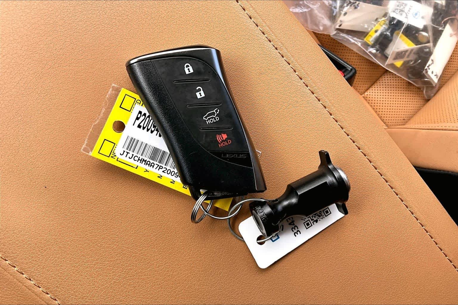 Used 2023 Iridium Lexus Premium image 15