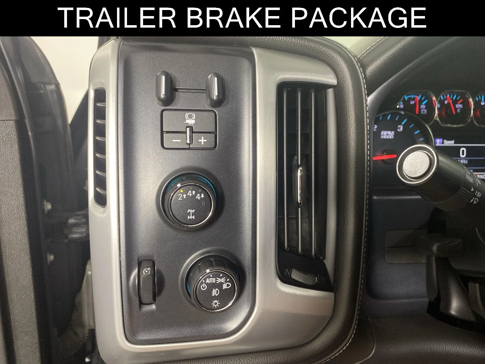 Used 2019 Onyx Black GMC SLE image 2