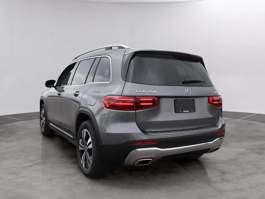 New 2026 Mountain Grey Metallic Mercedes-Benz GLB 250 image 5