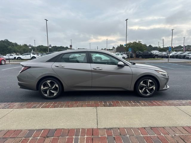 Used 2022  Hyundai Limited image 5