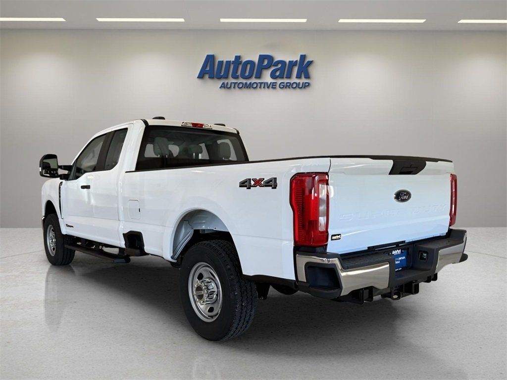 2026 Ford F-350 XL photo 4