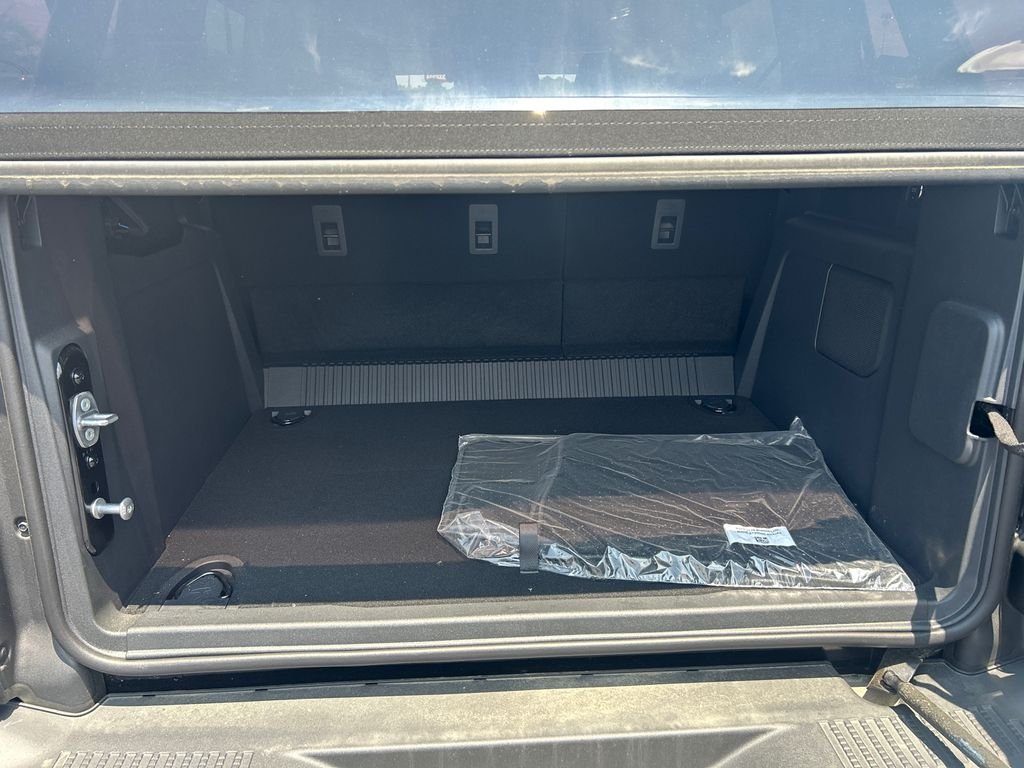 New 2025 Black Ford Badlands image 18