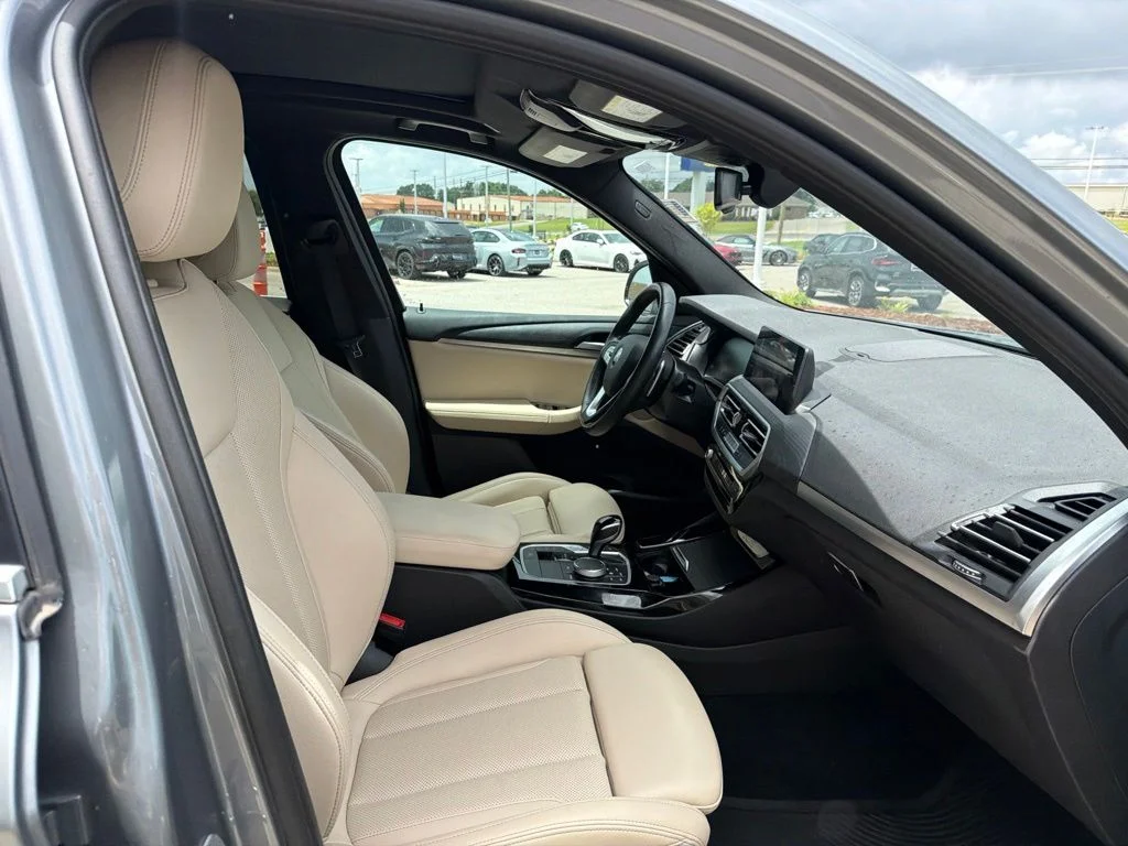 Used 2023 Skyscraper Grey Metallic BMW sDrive30i image 25