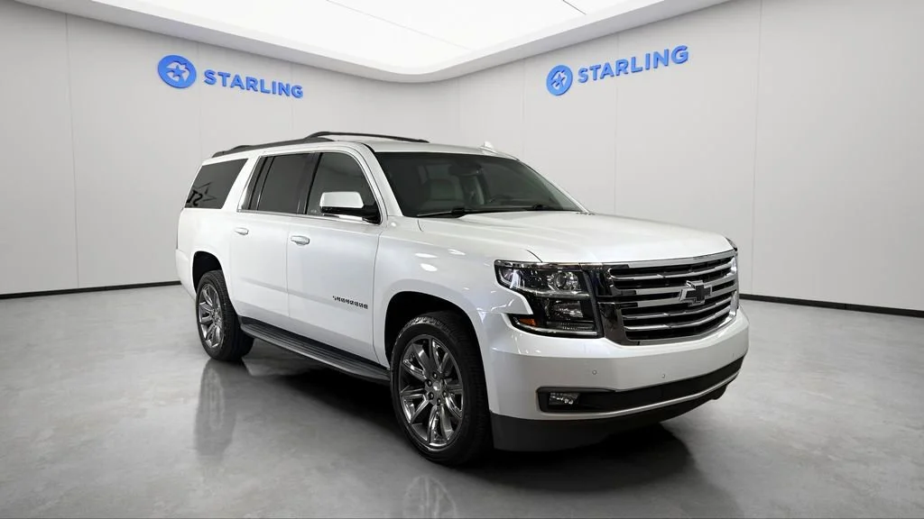 Used 2019 IRIDESCENT PEARL TRICOAT Chevrolet LT image 15