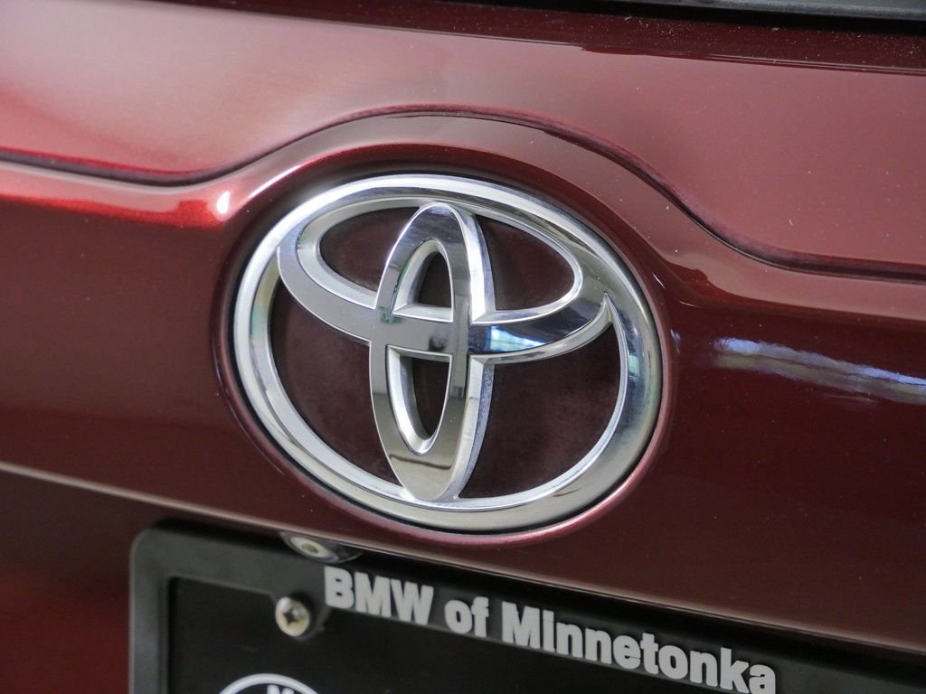 Used 2015 Red Toyota Limited image 12