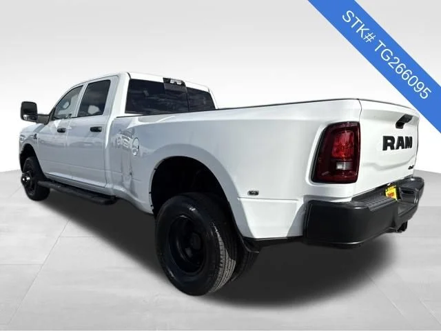 New 2026 Bright White Clear-Coat Exterior Paint RAM Tradesman image 5
