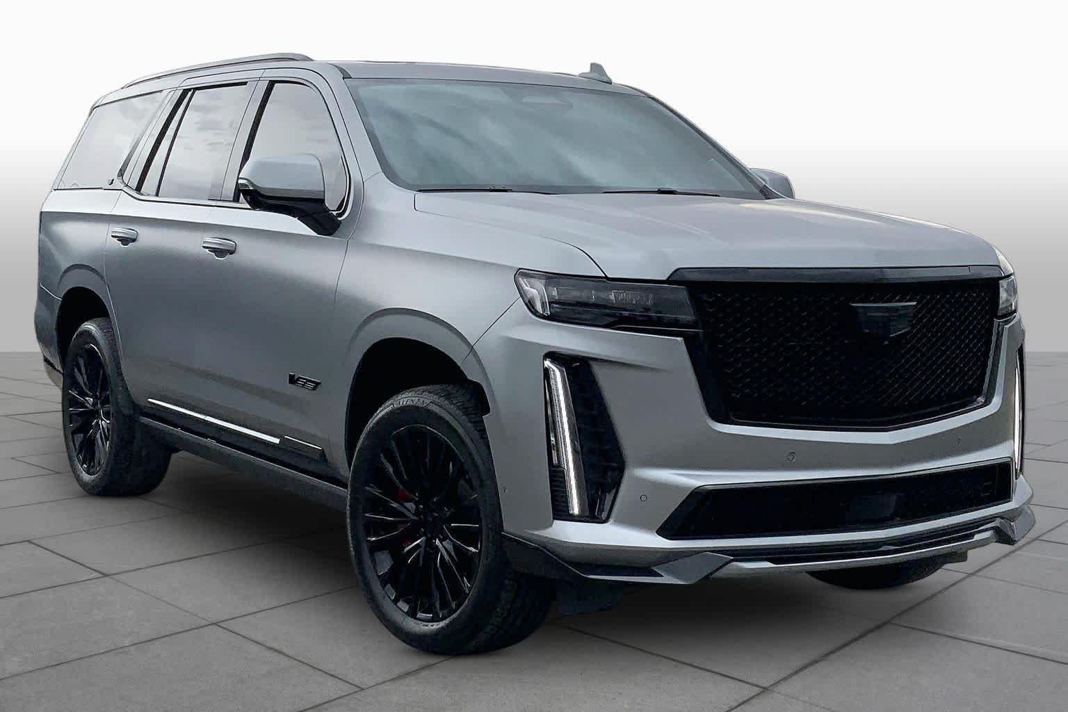 Used 2024 Argent Silver Metallic Cadillac AWD V-Series image 3